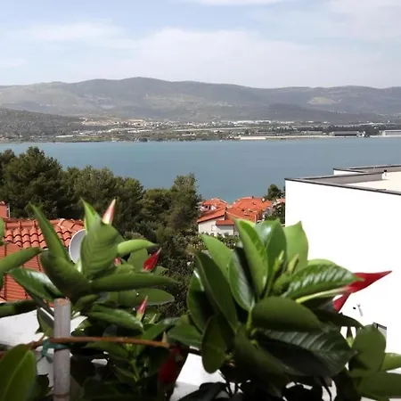 With Parking Space Mastrinka - Ciovo - 23789 *