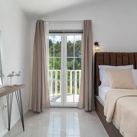 With Parking Space Mastrinka - Ciovo - 23789 Trogir