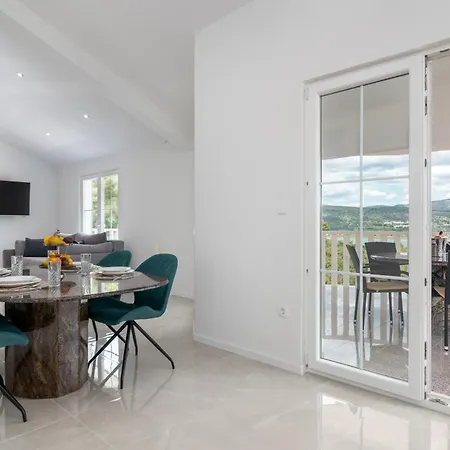 With Parking Space Mastrinka - Ciovo - 23789 *