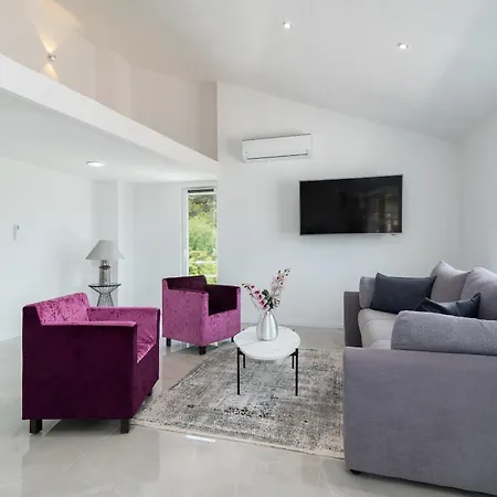 With Parking Space Mastrinka - Ciovo - 23789 * Trogir