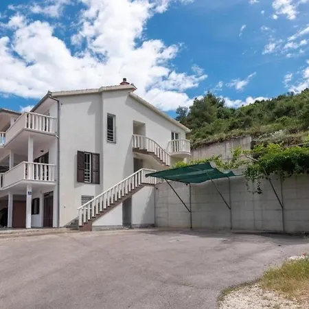 Apartment With A Parking Space Mastrinka, Ciovo - 23789 *