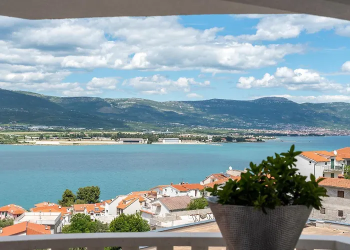 Apartment With Parking Space Mastrinka - Ciovo - 23789